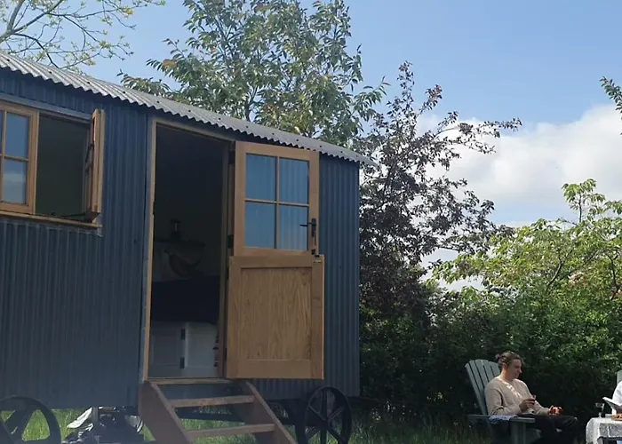 Shepherd's Hut @ The Old Forge Glamping